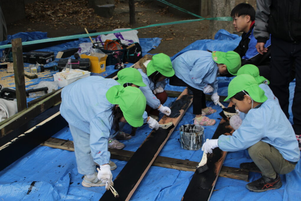 住まいの話題に「やぐら作りに園児が参加」を追加しました